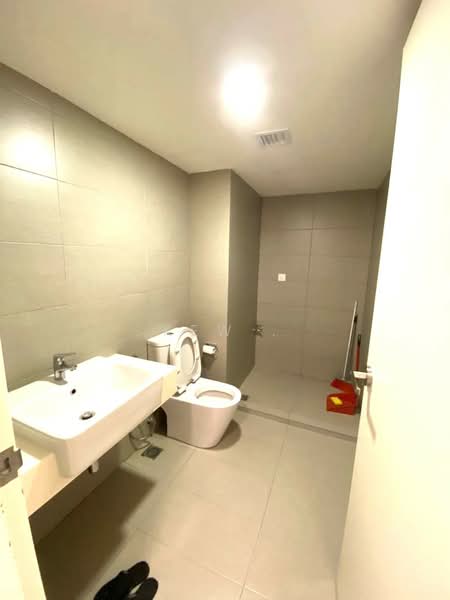 Kediaman Servis untuk Dijual di EkoCheras Service Residences - Kew . - Bathroom - PropertyGuru.com.my