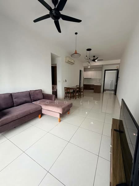 Kediaman Servis untuk Dijual di Setia Sky 88 - Fong Lik - Living Room - PropertyGuru.com.my