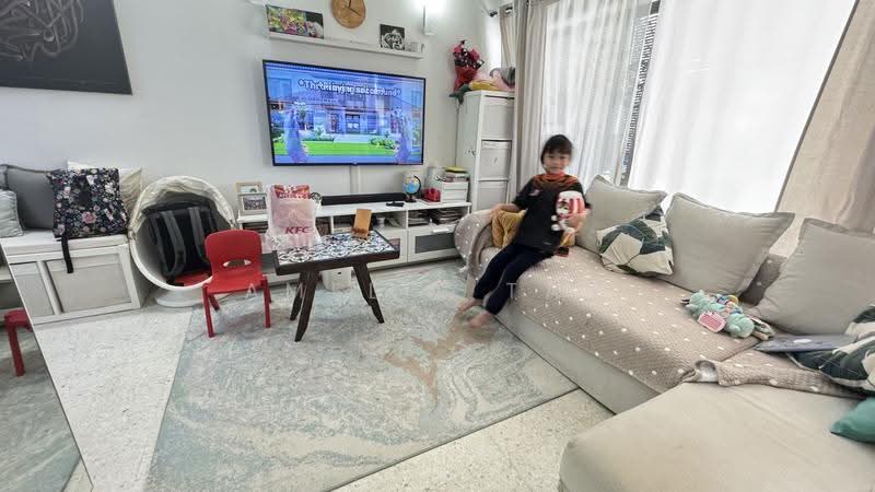 Rumah Teres 2-Tingkat untuk Dijual di SS19 (Subang Jaya) - Amelie Tan - Living Room - PropertyGuru.com.my