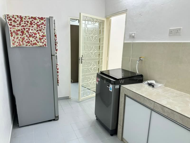 Semi-Detached House for Rent in Taman Indah Seksyen 3 (Bukit Baru) - How Liew - Kitchen - PropertyGuru.com.my