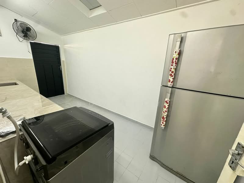 Semi-Detached House for Rent in Taman Indah Seksyen 3 (Bukit Baru) - How Liew - Kitchen - PropertyGuru.com.my