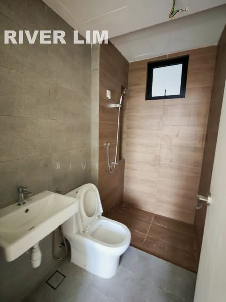 Service Residence for Sale at Vivo Executive Apartment - River Lim - Bathroom - PropertyGuru.com.my