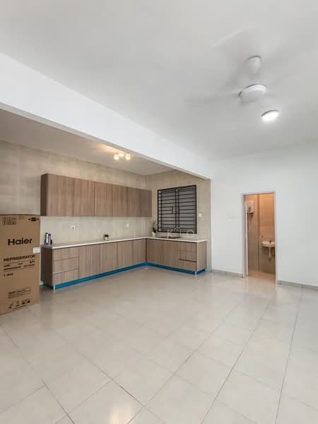 Kondominium untuk Disewa di Residensi Adelia 4 - Wil Koh - Kitchen - PropertyGuru.com.my