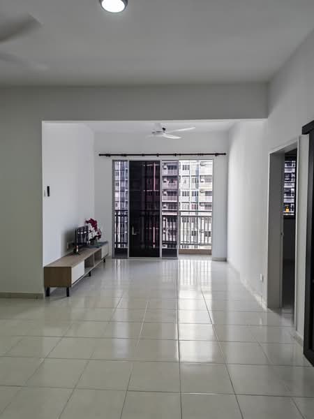 Kondominium untuk Disewa di Residensi Adelia 4 - Wil Koh - Living Room - PropertyGuru.com.my