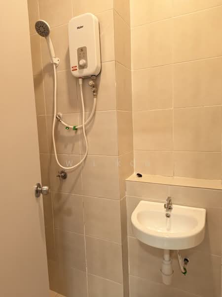 Kondominium untuk Disewa di Residensi Adelia 4 - Wil Koh - Bathroom - PropertyGuru.com.my
