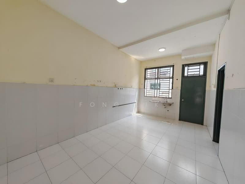 2-storey Terraced House for Sale in Taman Pulai Indah (Johor Bahru) - Fong Lik - Kitchen - PropertyGuru.com.my
