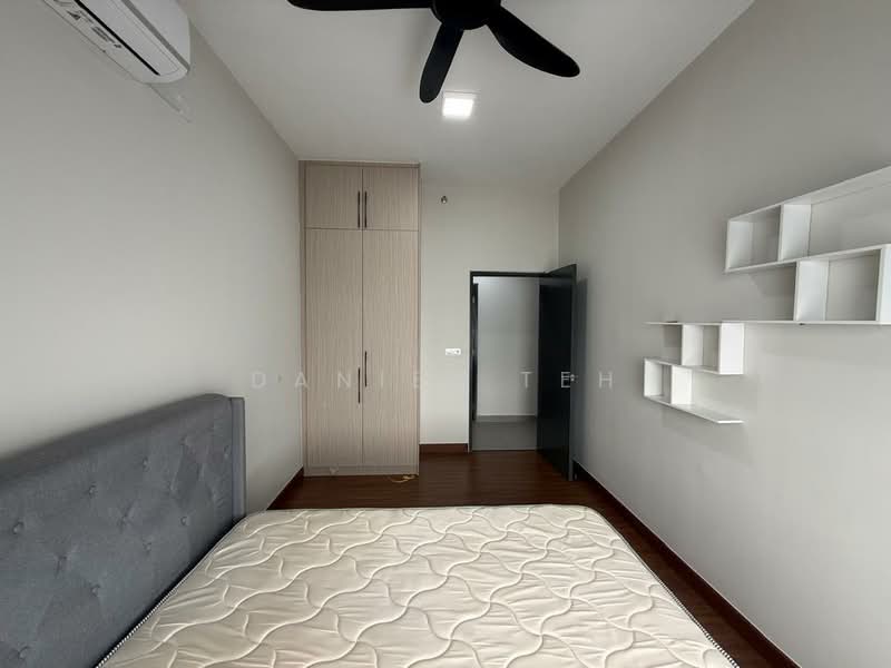 Service Residence for Sale at SUNSURIA FORUM SERVICED APARTMENT - Daniel Teh - Bedroom - PropertyGuru.com.my