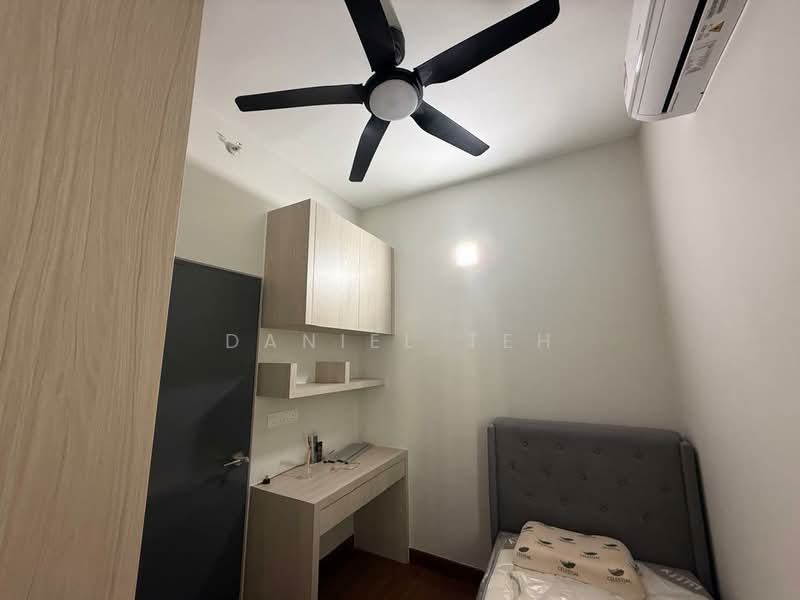 Service Residence for Sale at SUNSURIA FORUM SERVICED APARTMENT - Daniel Teh - Bedroom - PropertyGuru.com.my