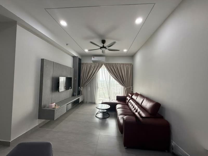 Service Residence for Sale at SUNSURIA FORUM SERVICED APARTMENT - Daniel Teh - Living Room - PropertyGuru.com.my