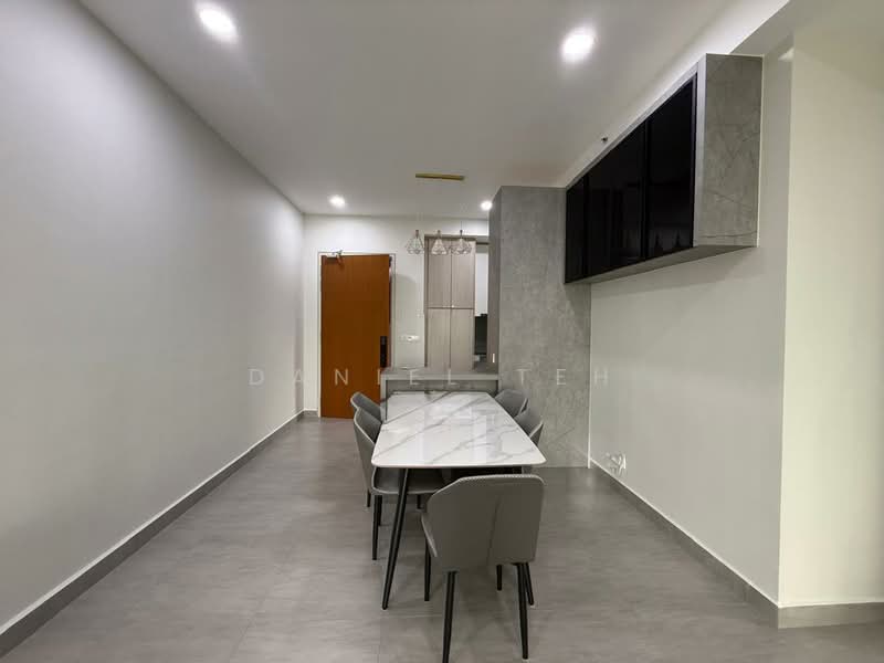 Service Residence for Sale at SUNSURIA FORUM SERVICED APARTMENT - Daniel Teh - Dining Room - PropertyGuru.com.my