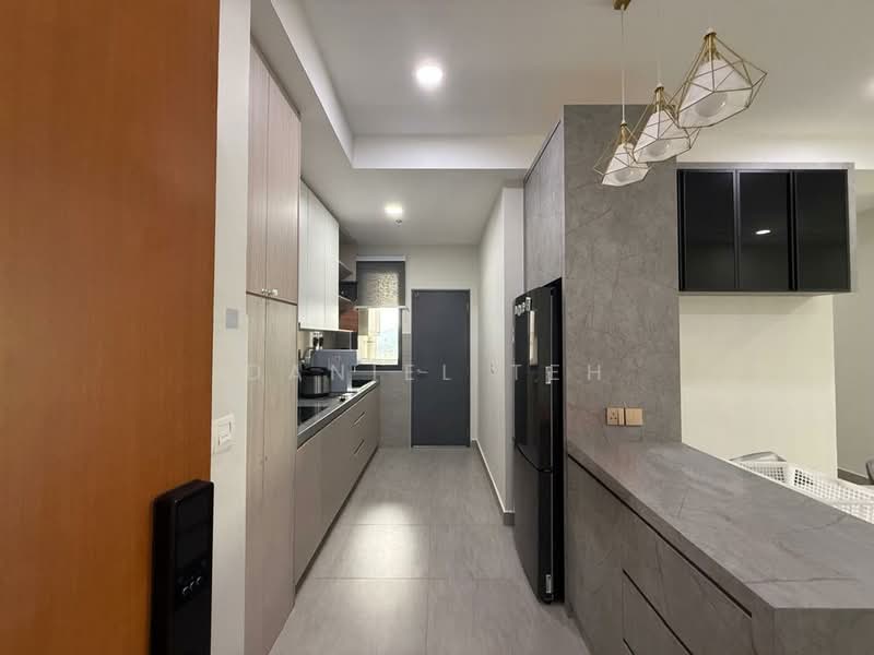 Service Residence for Sale at SUNSURIA FORUM SERVICED APARTMENT - Daniel Teh - Kitchen - PropertyGuru.com.my