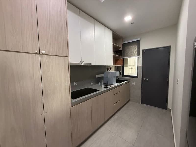 Service Residence for Sale at SUNSURIA FORUM SERVICED APARTMENT - Daniel Teh - Kitchen - PropertyGuru.com.my