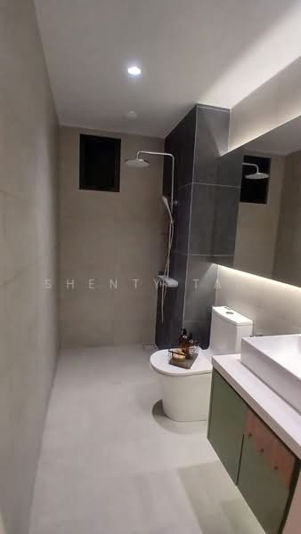 Condominium for Sale at Linari - Shenty Tan - Bathroom - PropertyGuru.com.my