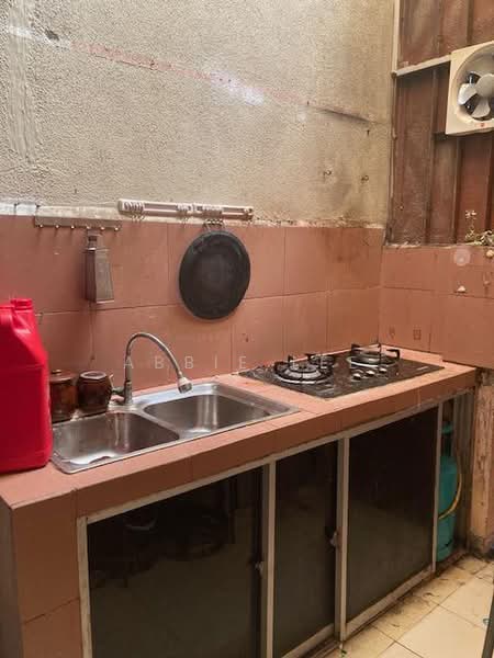 Rumah Teres 2-Tingkat untuk Dijual di Seksyen 7 (Shah Alam) - Abbie Lee - Kitchen - PropertyGuru.com.my