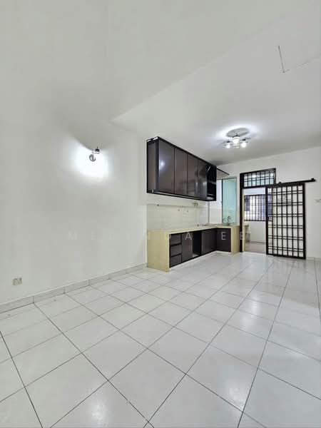 Rumah Teres 1.5-Tingkat untuk Dijual di Taman Impian Emas (Skudai) - Melinda Ee - Kitchen - PropertyGuru.com.my