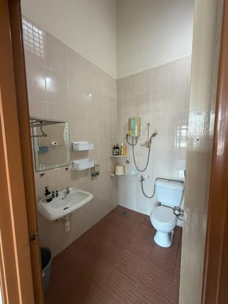 Rumah Teres 2-Tingkat untuk Dijual di Austin (Johor Bahru) - Daniel Yong - Bathroom - PropertyGuru.com.my