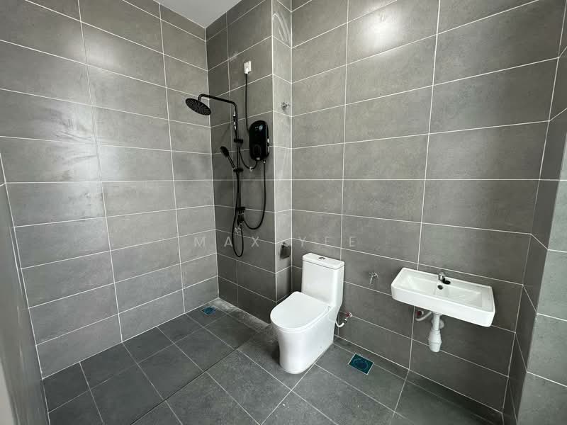 Rumah Teres 2-Tingkat untuk Disewa di Bandar Kulai (Kulai) - Max Yee - Bathroom - PropertyGuru.com.my