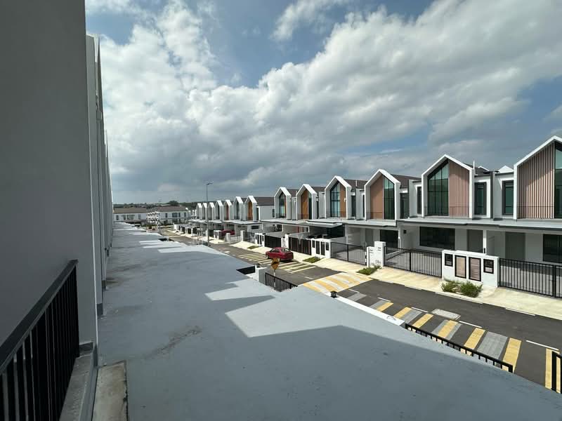 Rumah Teres 2-Tingkat untuk Disewa di Bandar Kulai (Kulai) - Max Yee - Exterior - PropertyGuru.com.my