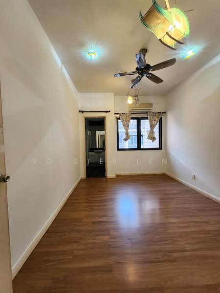 3-storey Terraced House for Sale in Lake Fields (Sungai Besi) - Volster Leng - Bedroom - PropertyGuru.com.my