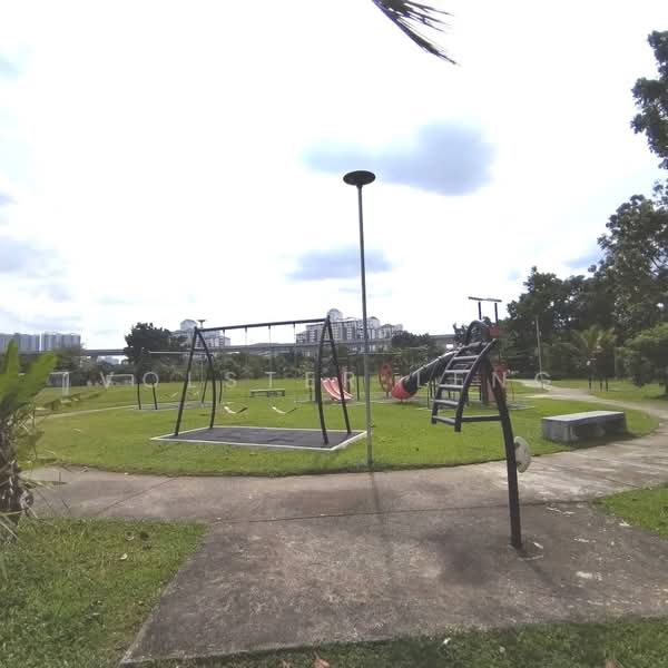 3-storey Terraced House for Sale in Lake Fields (Sungai Besi) - Volster Leng - Exterior - PropertyGuru.com.my