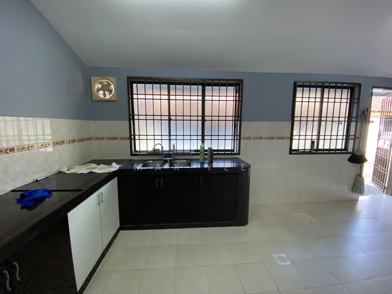 1-storey Terraced House for Rent in Bandar Putra (Kulai) - Max Yee - Kitchen - PropertyGuru.com.my