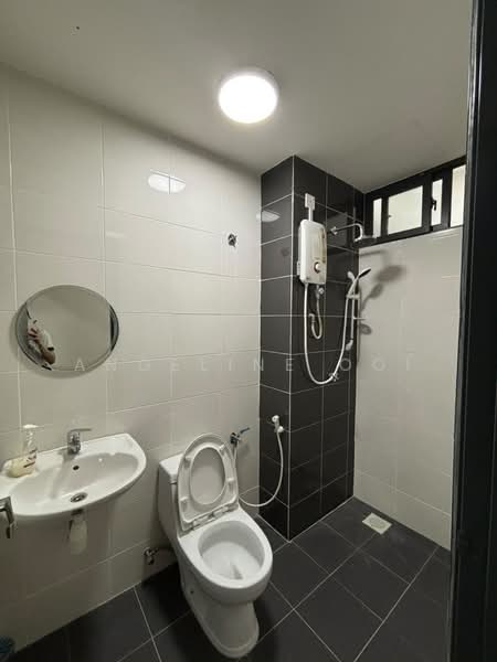 Kondominium untuk Disewa di Emerald Residence - Angeline Ooi - Bathroom - PropertyGuru.com.my