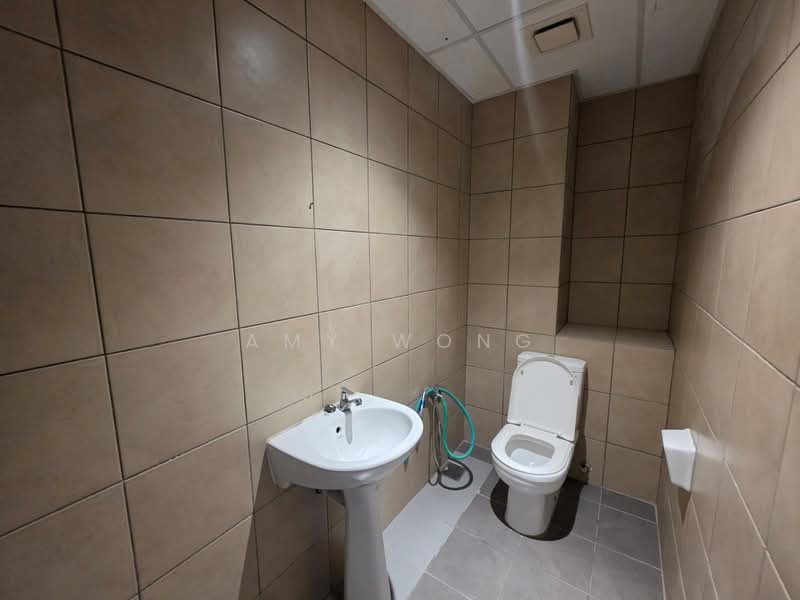Retail Office untuk Disewa di Kota Kinabalu (Sabah) - Amy Wong - Bathroom - PropertyGuru.com.my