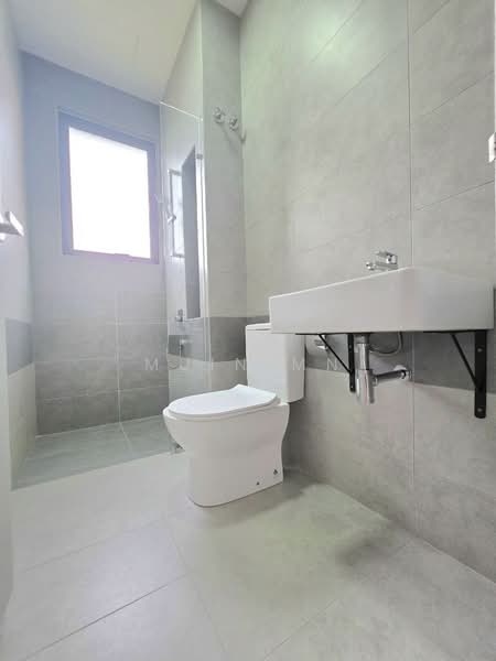 2-storey Terraced House for Sale in Bandar Seri Coalfields (Sungai Buloh) - Muin Mn - Bathroom - PropertyGuru.com.my