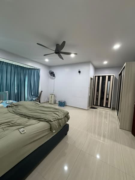 2-storey Terraced House for Sale in Taman Gaya (Ulu Tiram) - Carson . - Bedroom - PropertyGuru.com.my