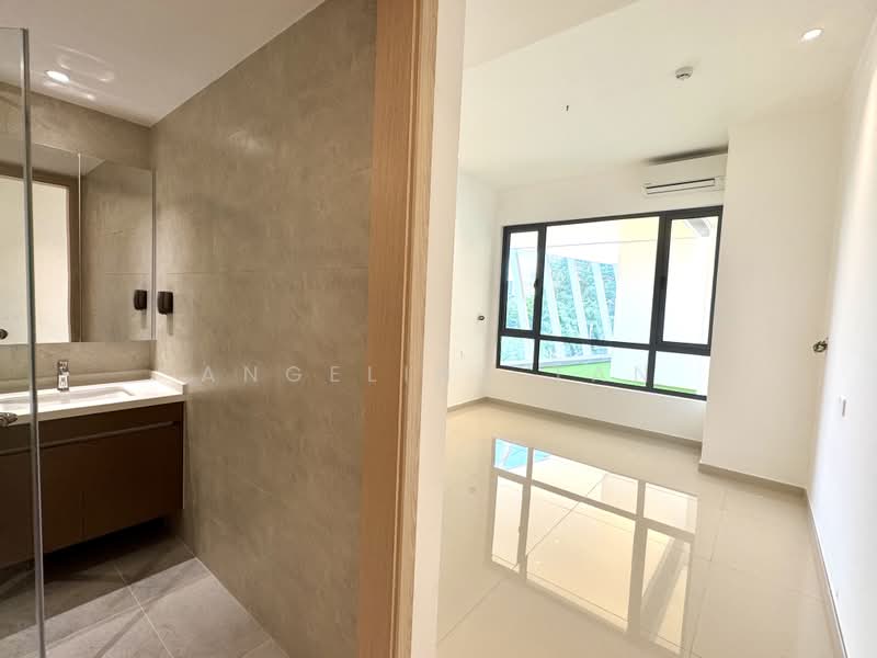Service Residence for Sale at R&F Princess Cove Phase 1 - Angelina Tan - Bathroom - PropertyGuru.com.my