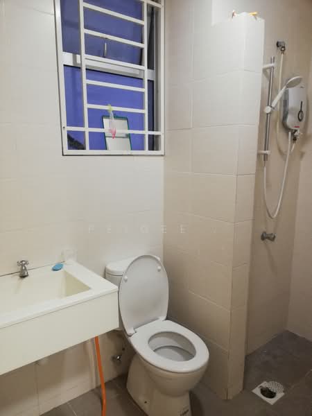 Service Residence for Rent at Platinum Lake PV 21 - PeiGee . - Bathroom - PropertyGuru.com.my
