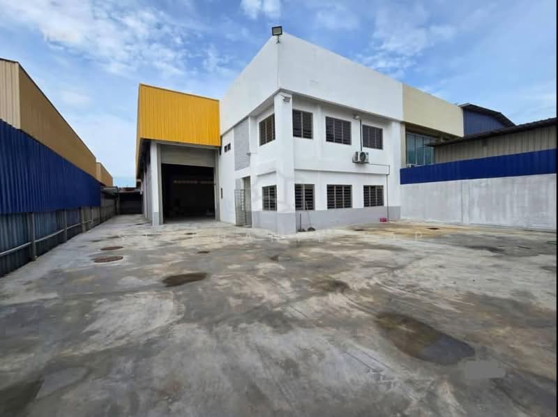 Semi-D Factory for Rent in Kawasan Perindustrian Sobena Jaya (Klang) - Stephanie Yap - Exterior - PropertyGuru.com.my