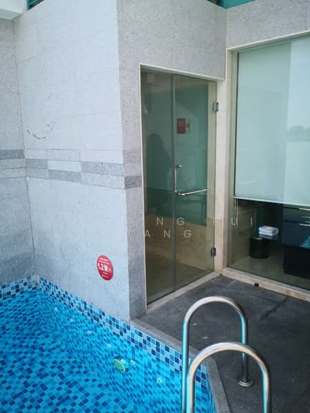 Service Residence for Sale at Lexis Hibiscus - Eddie Ng Fui Siang - Pool - PropertyGuru.com.my