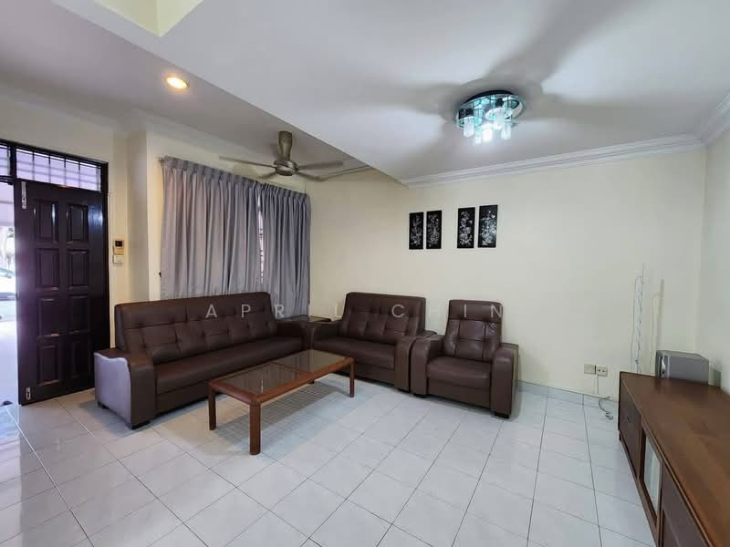 Rumah Teres 1.5-Tingkat untuk Disewa di Bandar Seri Alam (Masai) - April Chin - Living Room - PropertyGuru.com.my