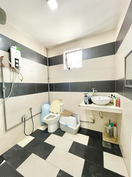Semi-Detached House for Sale in Ampang (Selangor) - Muhammad Muadz - Bathroom - PropertyGuru.com.my