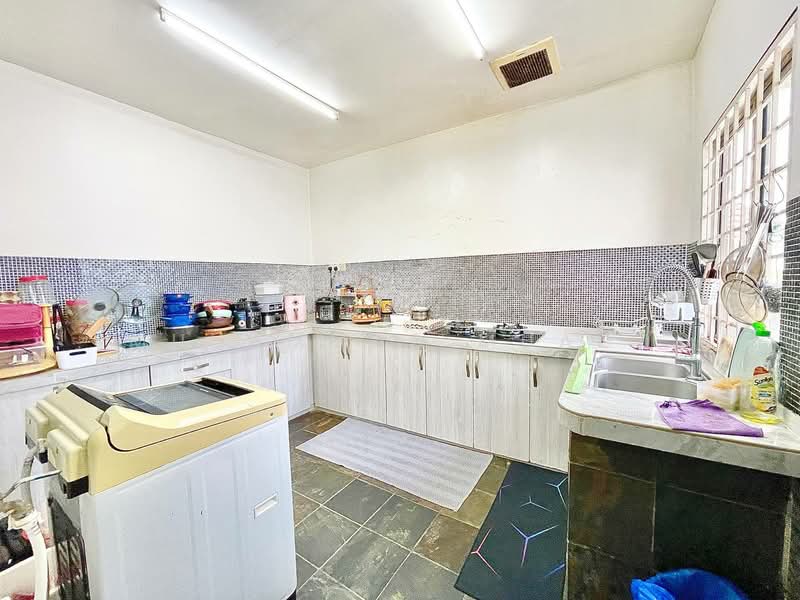 Semi-Detached House for Sale in Ampang (Selangor) - Muhammad Muadz - Kitchen - PropertyGuru.com.my