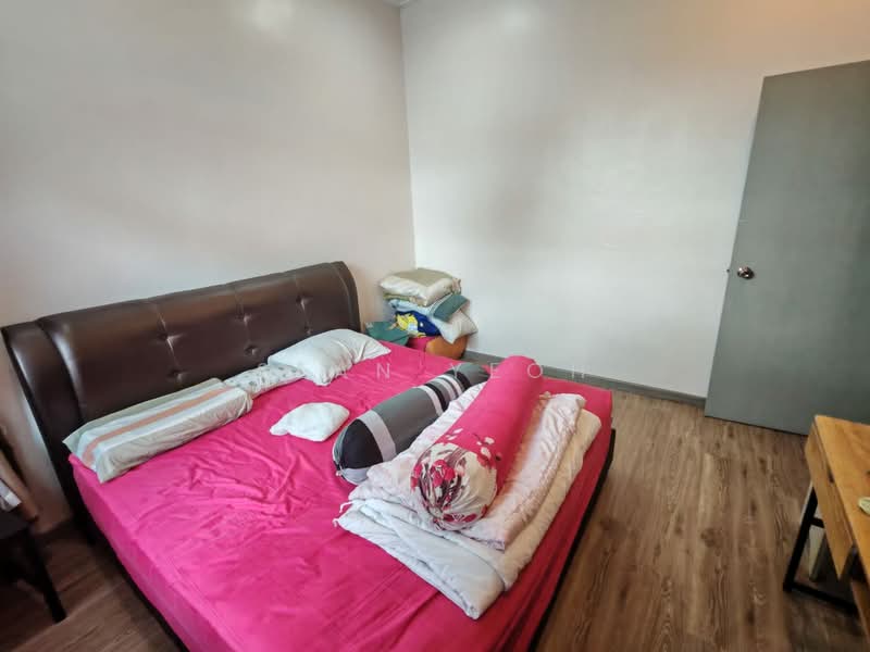 Semi-Detached House for Sale in Taman Bukit Jaya (Ulu Tiram) - Sean Yeoh - Bedroom - PropertyGuru.com.my