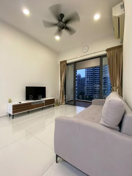 Kondominium untuk Disewa di Kings Bay @ Country Garden Danga Bay - Edward Siow - Living Room - PropertyGuru.com.my
