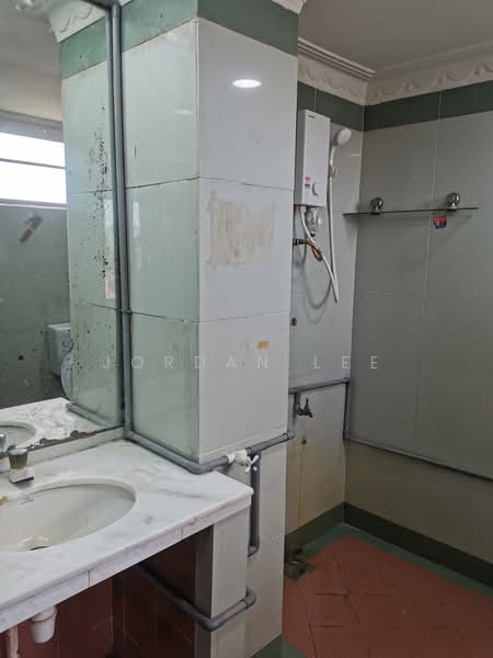 Pangsapuri untuk Disewa di Kiara Apartment - Jordan Lee - Bathroom - PropertyGuru.com.my