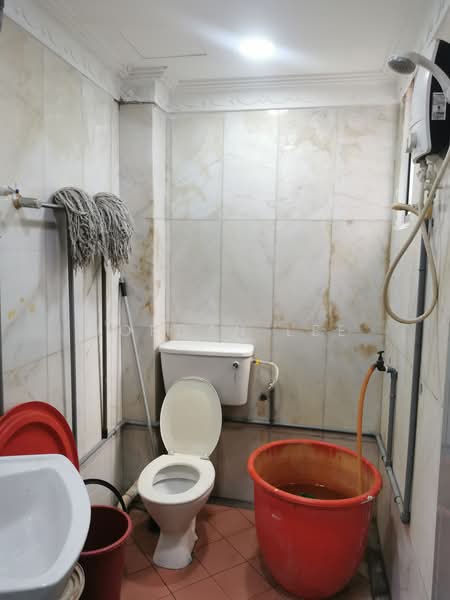 Pangsapuri untuk Disewa di Kiara Apartment - Jordan Lee - Bathroom - PropertyGuru.com.my
