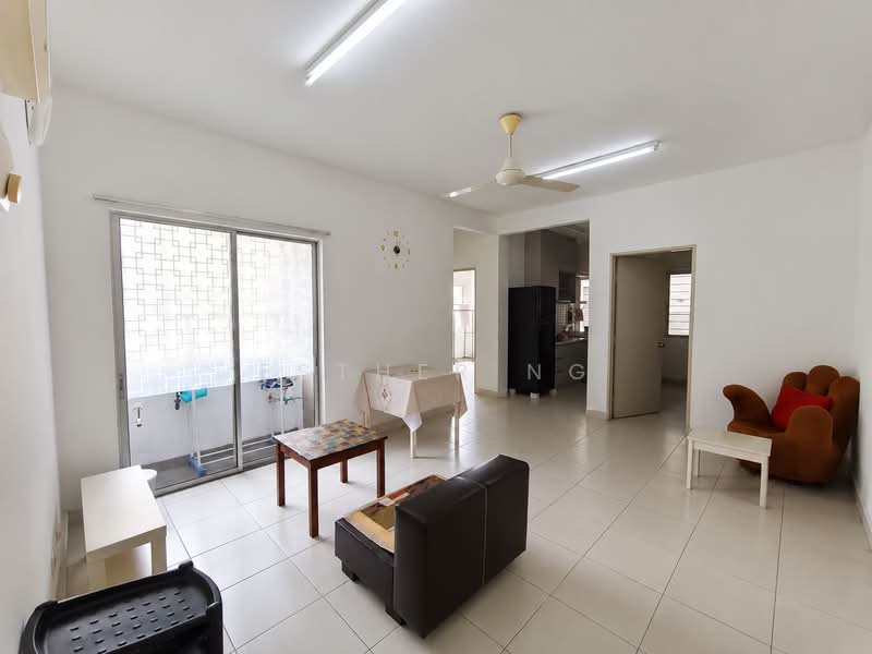 Pangsapuri untuk Dijual di Pangsapuri Akasia (Bandar Botanic) - Esther Ng - Living Room - PropertyGuru.com.my