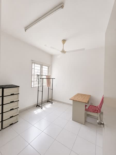 Pangsapuri untuk Dijual di Pangsapuri Akasia (Bandar Botanic) - Esther Ng - Interior - PropertyGuru.com.my