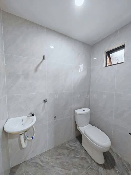 2-storey Terraced House for Sale in Taman Puteri Wangsa (Ulu Tiram) - Joanne Yong - Bathroom - PropertyGuru.com.my