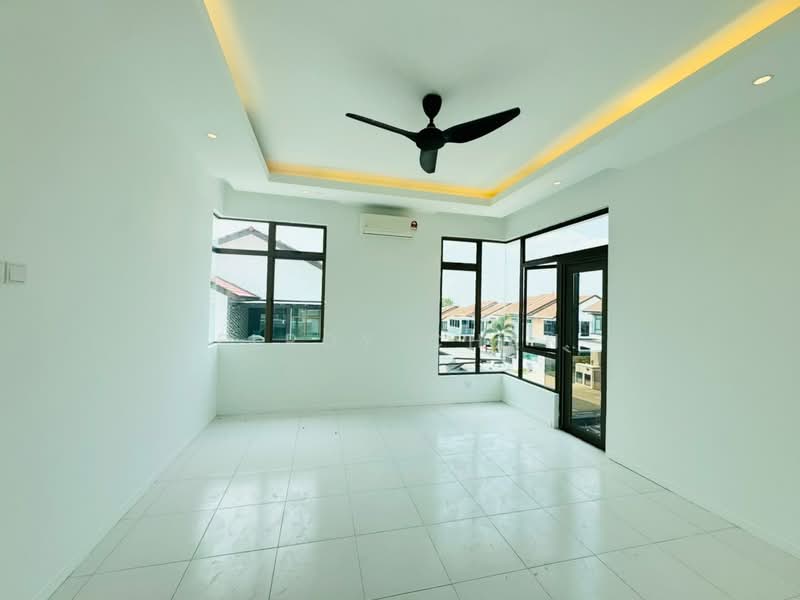 Cluster House for Sale in Horizon Hills (Iskandar Puteri (Nusajaya)) - Elroy Chan - Living Room - PropertyGuru.com.my