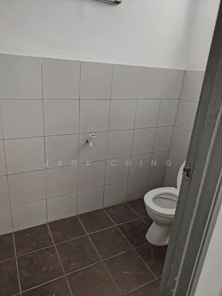 Kedai untuk Disewa di Taman Scientex Senai (Senai) - Jack Ching - Bathroom - PropertyGuru.com.my