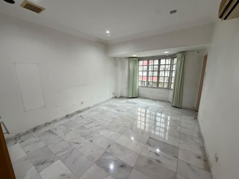 Rumah Teres 2-Tingkat untuk Dijual di Taman Bukit Idaman (Selayang) - Nicky Lai - Living Room - PropertyGuru.com.my