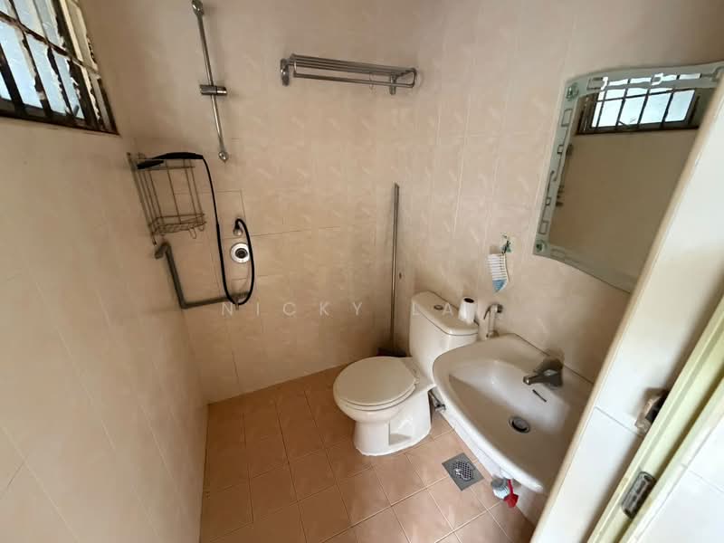 Rumah Teres 2-Tingkat untuk Dijual di Taman Bukit Idaman (Selayang) - Nicky Lai - Bathroom - PropertyGuru.com.my