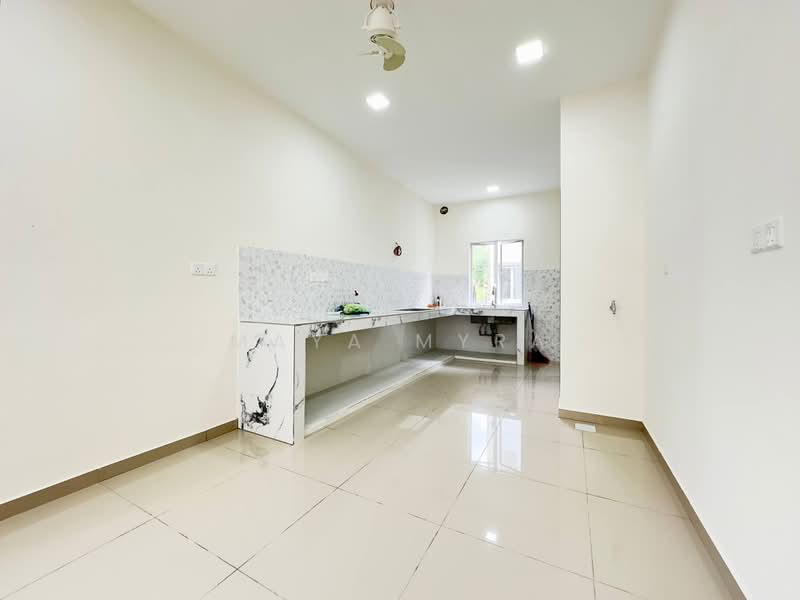 Terraced House for Sale in Sepang (Selangor) - Maya Myra - Kitchen - PropertyGuru.com.my