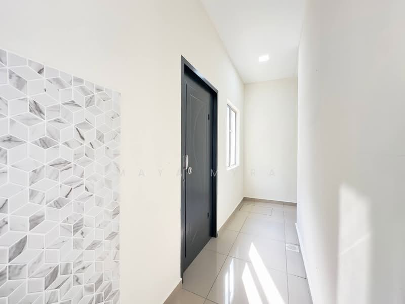 Terraced House for Sale in Sepang (Selangor) - Maya Myra - Corridor - PropertyGuru.com.my