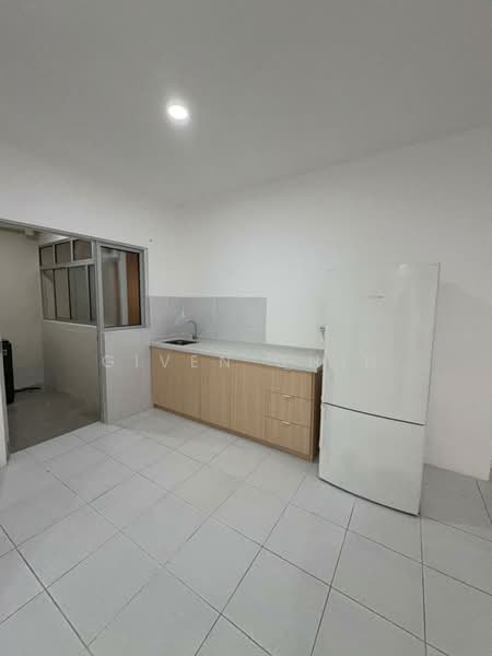 Condominium for Rent at Residensi Sateria - Given Chin - Kitchen - PropertyGuru.com.my
